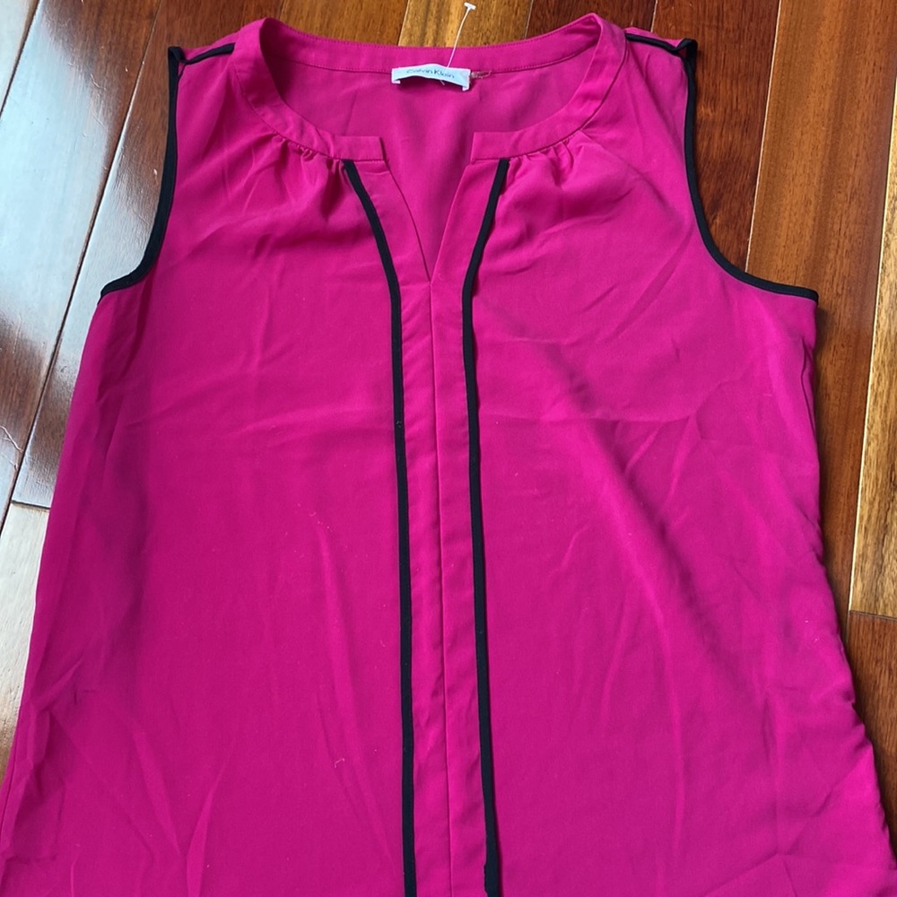 4 for $20 beautiful tops size 0-2 - Picture 2 of 12